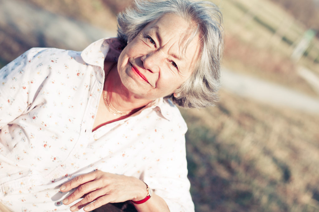Portraitfoto Portraitbild Frau in Lübeck Fotografin Maya Meiners photographie Jersbek