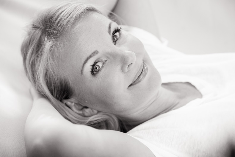 Portraitfoto Businessportrait Constanze Jötten Kosmetikerin Bad Oldesloe Maya Meiners photographie